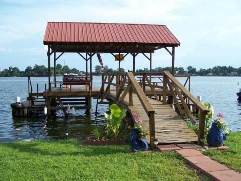 Jus Duck Inn, Pointe Coupee